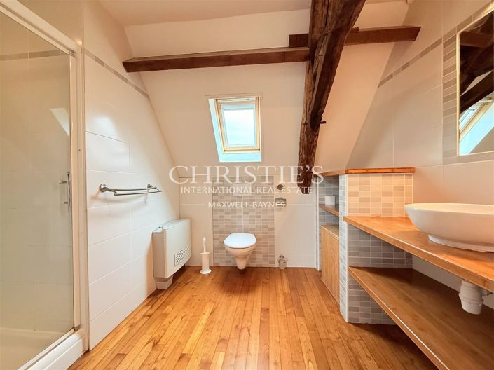 Image No.42-11 Bed House for sale