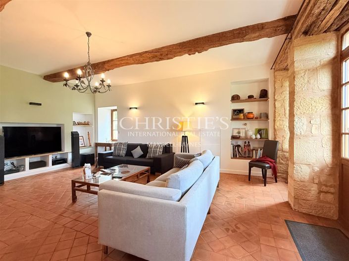 Image No.8-11 Bed House for sale