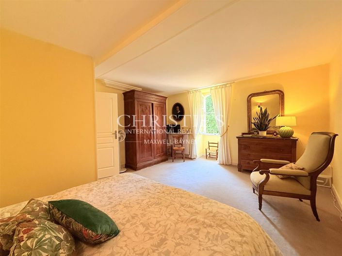 Image No.23-5 Bed House for sale