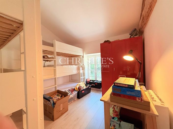 Image No.25-5 Bed House for sale