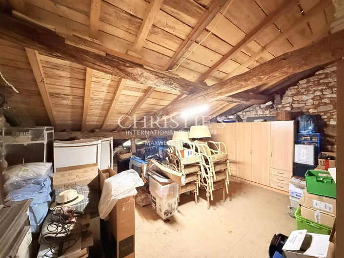 Image No.30-5 Bed House for sale