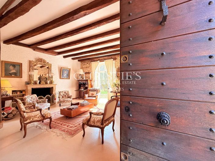 Image No.7-5 Bed House for sale