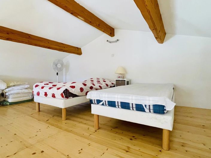 Image No.10-1 Bed House for sale