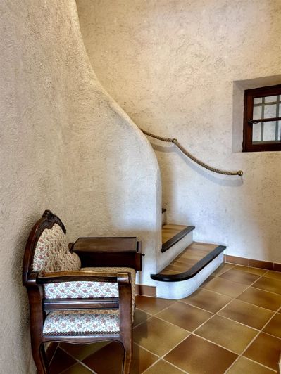 Image No.18-5 Bed House for sale