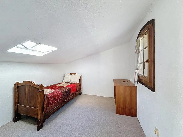Image No.29-5 Bed House for sale