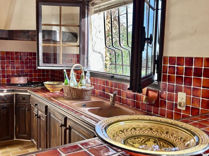 Image No.7-5 Bed House for sale