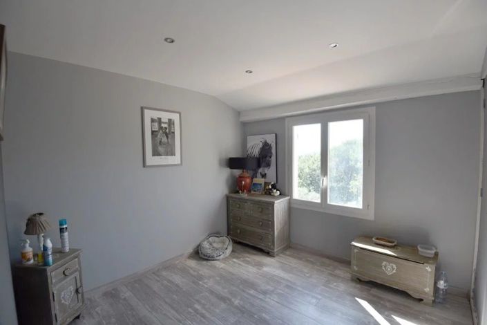 Image No.14-5 Bed House for sale