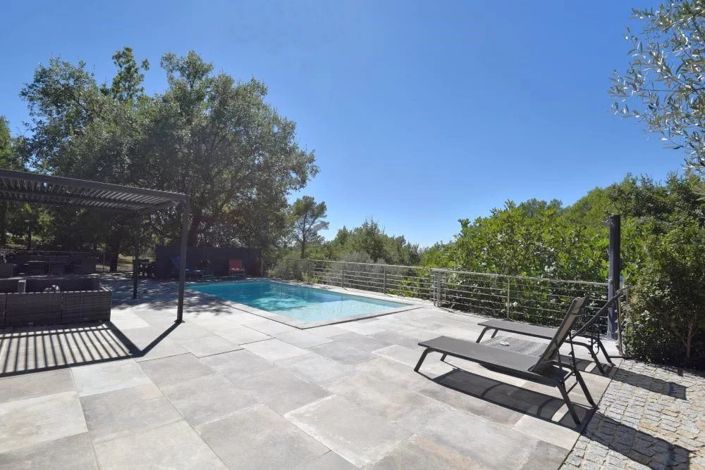 Image No.19-5 Bed House for sale
