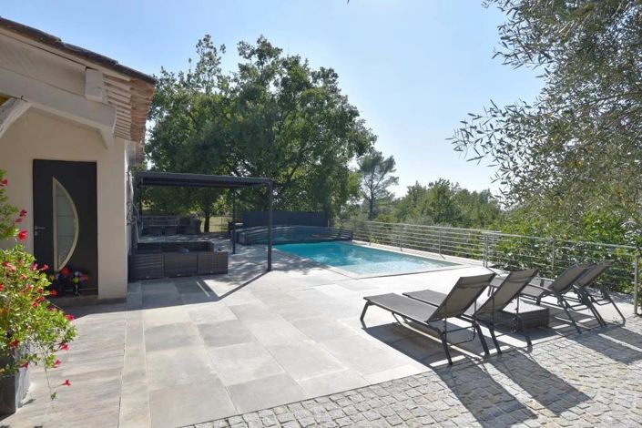 Image No.2-5 Bed House for sale