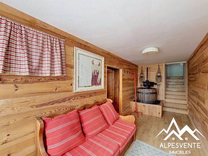 Image No.28-4 Bed House for sale