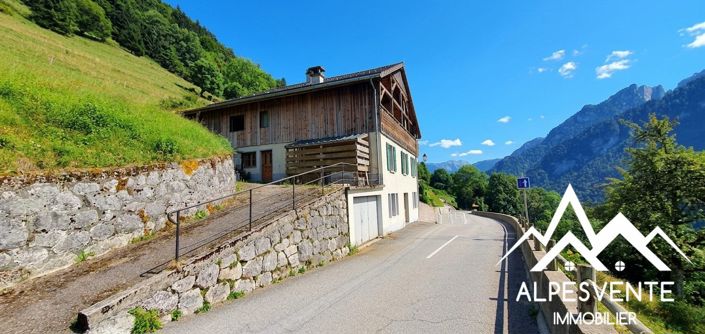 Image No.30-4 Bed House for sale
