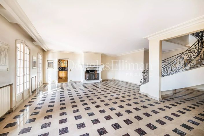Image No.14-4 Bed House for sale