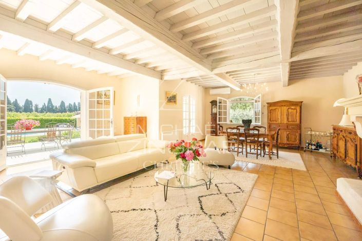 Image No.8-4 Bed House for sale