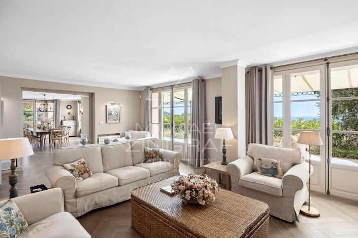 Image No.4-5 Bed House for sale