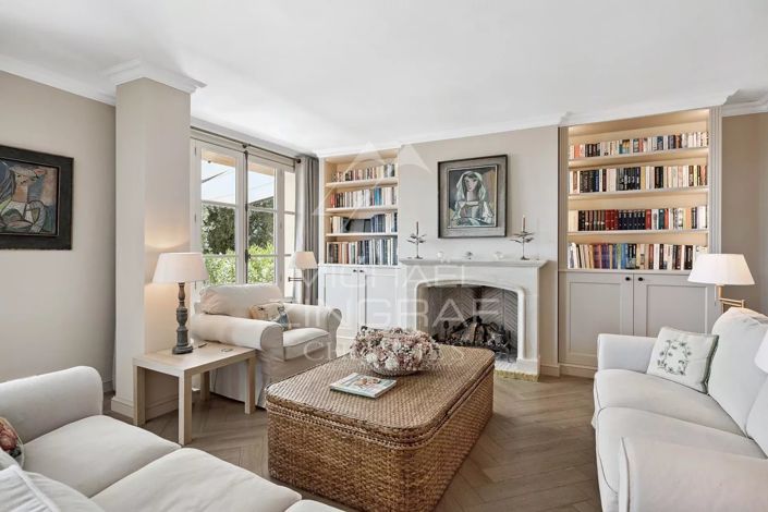 Image No.5-5 Bed House for sale