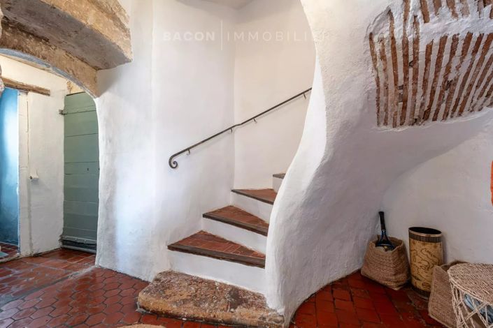 Image No.5-3 Bed House for sale