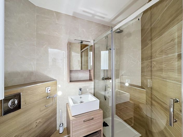 Image No.10-3 Bed Apartment for sale