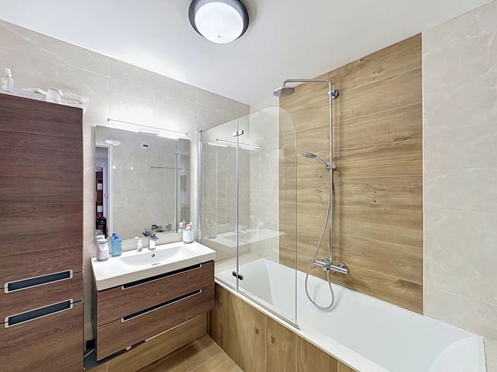 Image No.8-3 Bed Apartment for sale