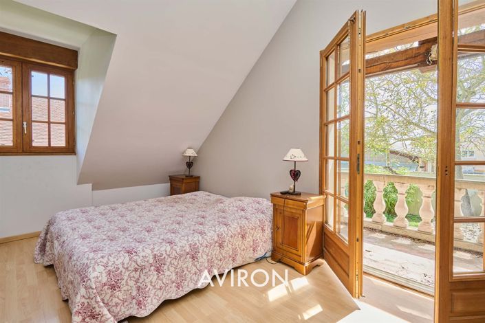 Image No.17-4 Bed House for sale