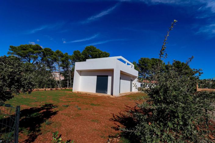Image No.11-3 Bed House for sale