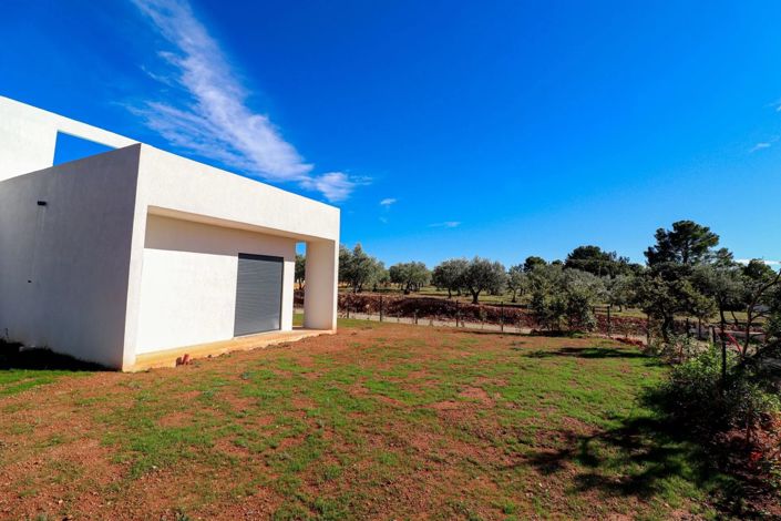 Image No.14-3 Bed House for sale