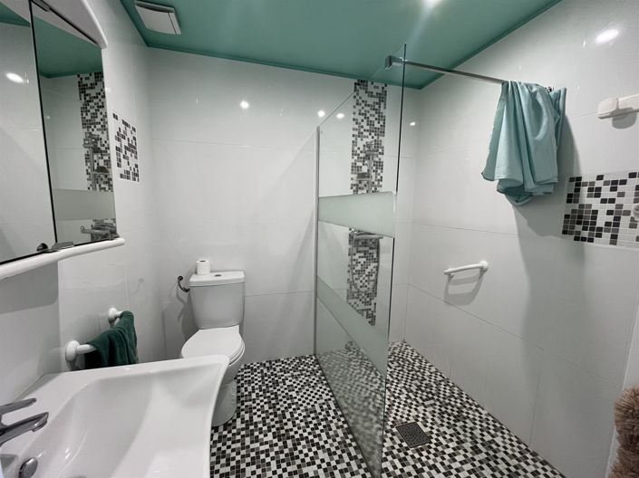 Image No.7-2 Bed House for sale