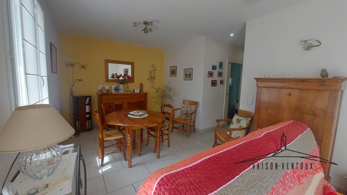 Image No.8-5 Bed House for sale
