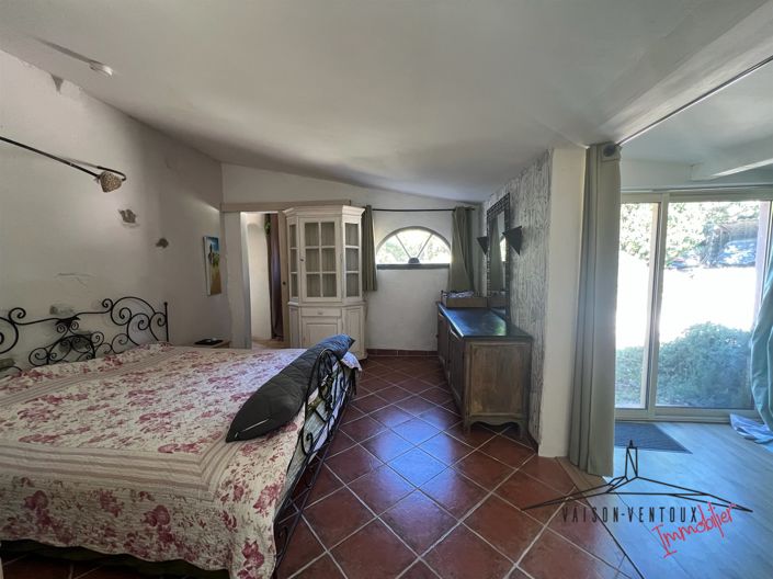 Image No.24-9 Bed House for sale