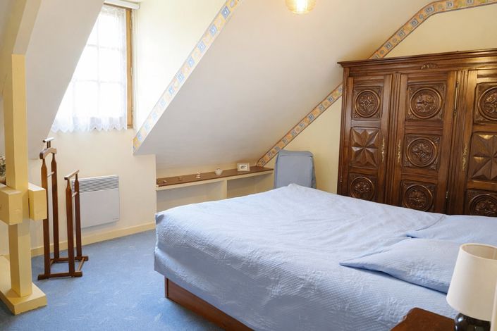 Image No.12-4 Bed House for sale