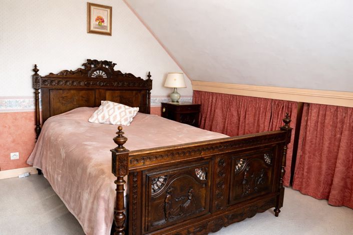 Image No.13-4 Bed House for sale