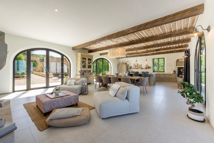 Image No.21-4 Bed House for sale