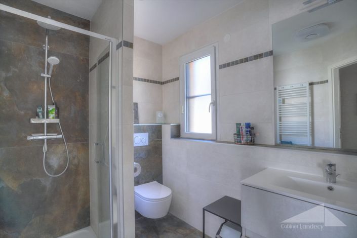 Image No.13-3 Bed House for sale