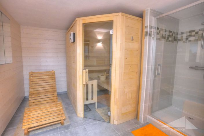 Image No.14-3 Bed House for sale