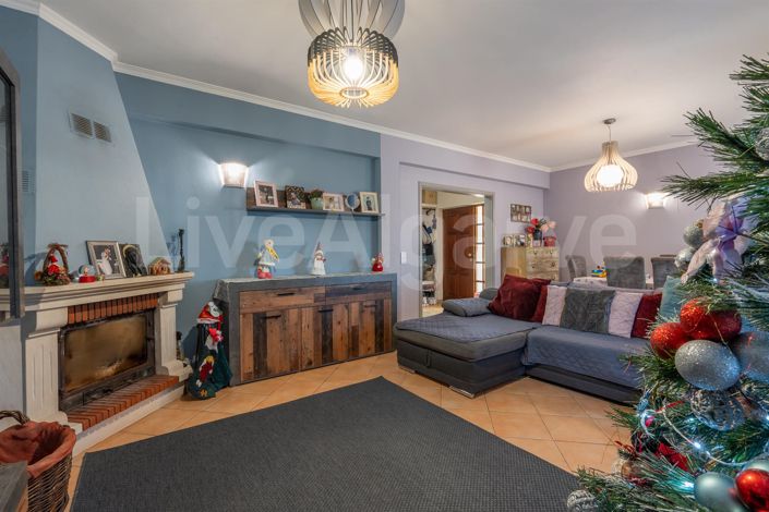 Image No.5-3 Bed House for sale