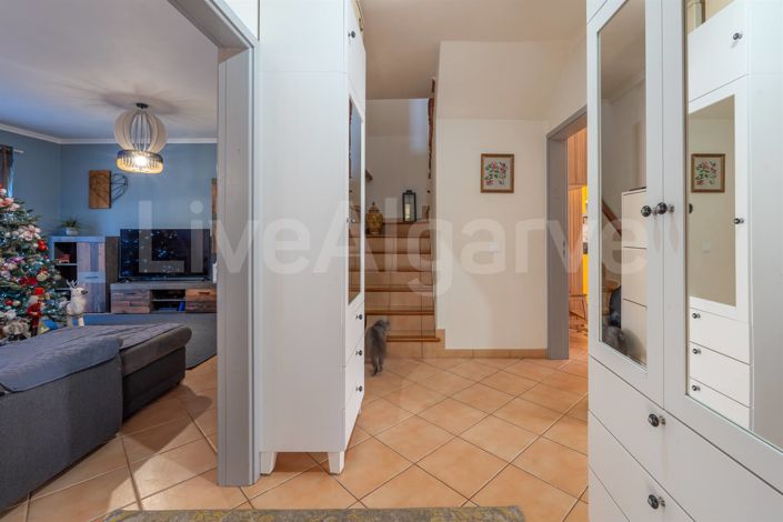 Image No.6-3 Bed House for sale