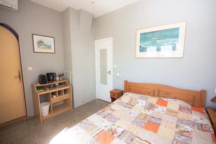 Image No.10-5 Bed House for sale