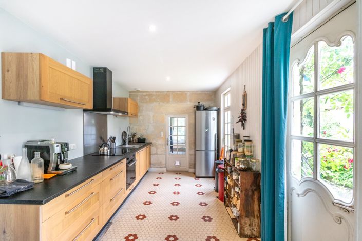 Image No.6-7 Bed House for sale