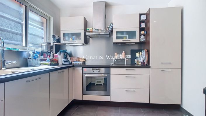 Image No.3-3 Bed House for sale