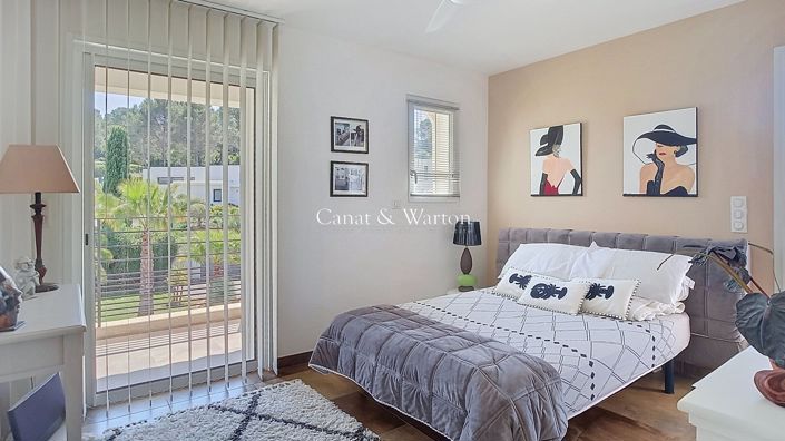 Image No.9-4 Bed Property for sale