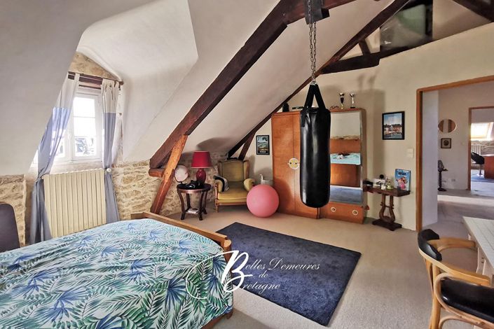 Image No.15-7 Bed House for sale