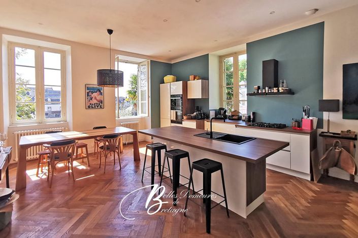 Image No.4-7 Bed House for sale