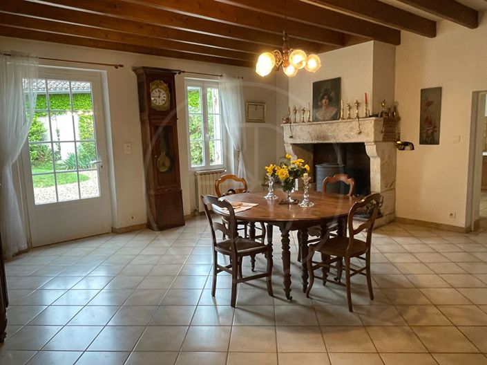 Image No.8-4 Bed House for sale
