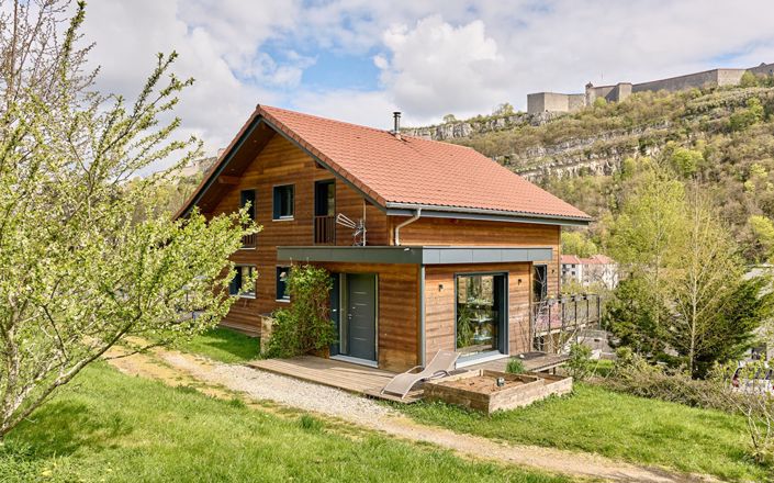 Image No.2-4 Bed Property for sale