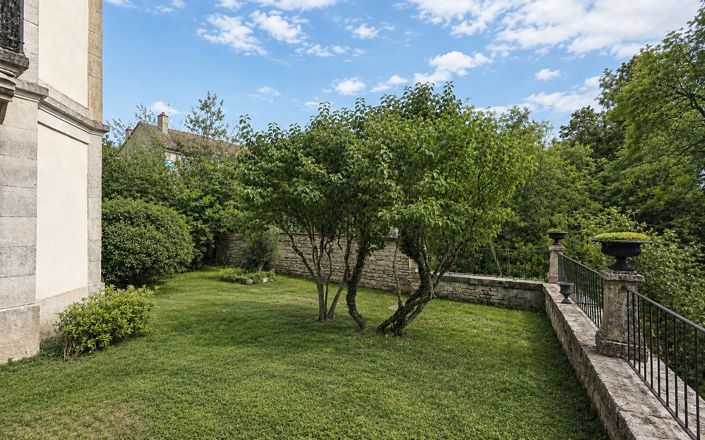 Image No.7-5 Bed Property for sale