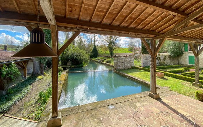 Image No.2-4 Bed House for sale