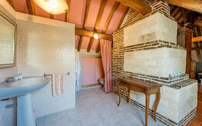 Image No.13-2 Bed Property for sale