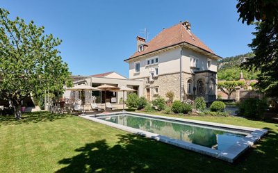 1 - Poligny, House