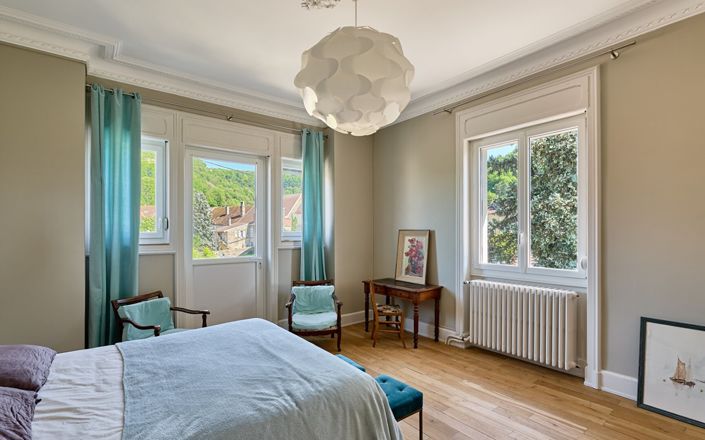 Image No.14-6 Bed Property for sale