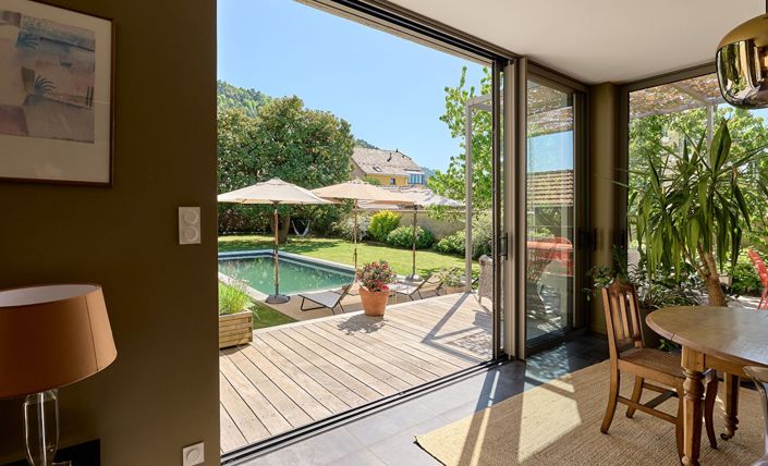 Image No.4-6 Bed Property for sale