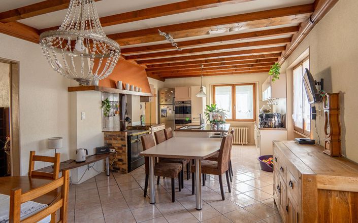 Image No.11-5 Bed House for sale